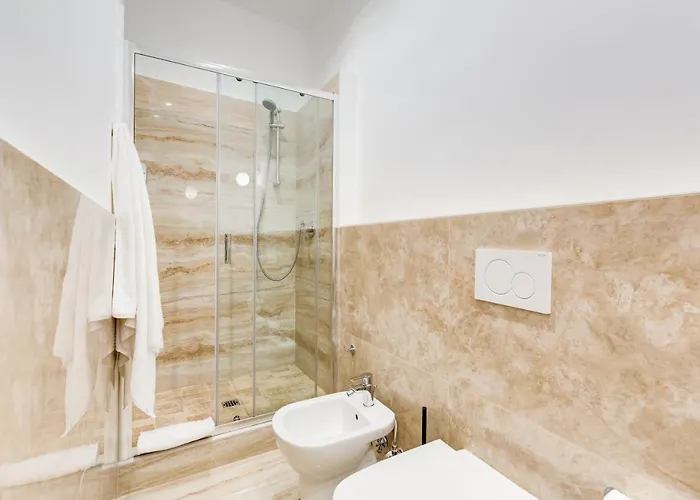 Apartament Lovely And Modern Nest Near The Colosseum Rzym
