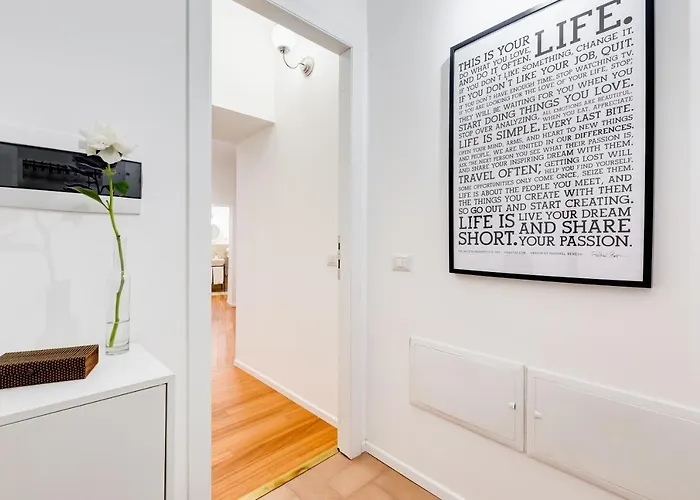 Lovely And Modern Nest Near The Colosseum Apartament *